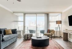 Others 2 Cozysuites 800 Tower 1BR w sky Pool gym 17