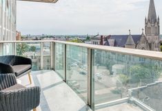 其他 3 Cozysuites 800 Tower 1BR w sky Pool gym 02