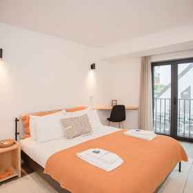 Room 1 Liiiving in Gaia - Cooper Residence Apartment, St. Ignatius Zoo Hotels