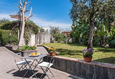 Khác 4 City Cottage with Garden & Pool