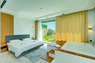 Others 4 Pluto-1 PLANET LUXURY VILLAS