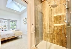 Others 5 The Vicarage Newlyn 1 Bed River View Parking