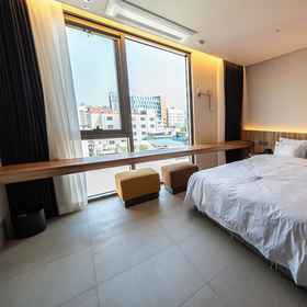 Room 1 AU酒店, 安逸小学 酒店