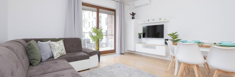 Others Apartment With Parking by Renters