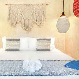 Room 1 Terra Sancta, Hotel LOCO BAR