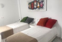 Others 4 Apartment Sleeps 4 Near Beach