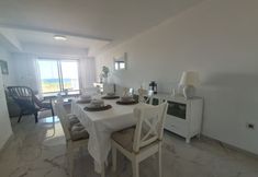 Others 6 Captivating 2-bed Apartment First Line Beach