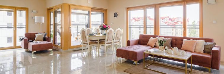 その他 Lumina 4-room apart in Mennica Residence