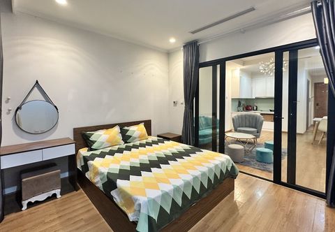 Others Luxury Condotel in Vinhomes Royal City