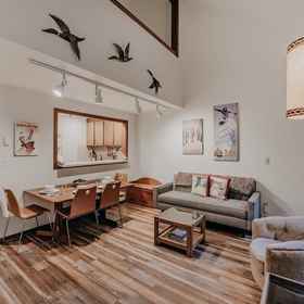 Primary image 1 91sw - Wi-fi - Pets Ok - Sleeps 6 2 Bedroom Condo by RedAwning, Whatcom County Apartments