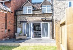 Others 2 Captivating 2-bed House in Nettleham