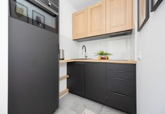 Lainnya 6 Beige Apartment Near Center by Renters