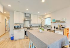 其他 7 Sunny San Diego Home w/ Patio - Steps to Beach!