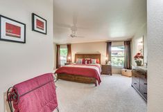 Others 7 Waterfront Shady Cove Home w/ Fishing Deck!