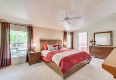 Others 6 Waterfront Shady Cove Home w/ Fishing Deck!