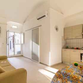 Room 1 锡拉库萨的拉维内雷公寓, Santuario della Madonna delle Lacrime 酒店