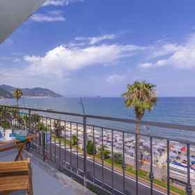 Room 1 Laigueglia Beach in Laigueglia, Muretto of Alassio Hotels