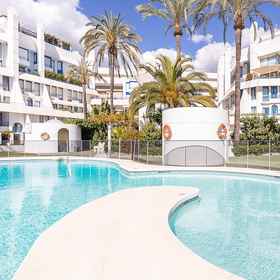 Room 1 Marbella House Gf30 in Marbella, Hotel Benadalid