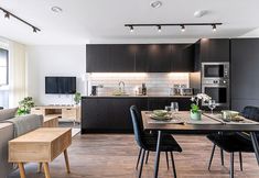 Others 5 Sky-High Studio with Stunning Views