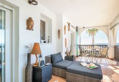 Others 4 Puerta del mar 2