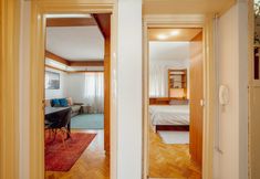 Khác 6 Downtown Classic With Terrace by Vacationy