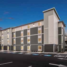 Primary image1WoodSpring Suites Beaverton - Portland West,先锋法院广场飯店