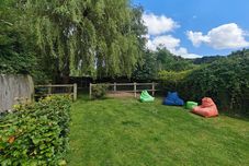 Others King Arthur's Rest - Sleeps 10, Hot Tub & Garden