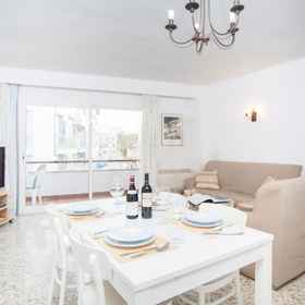 Room 1 알쿠디아의 컬링, 3개의 베드룸과 1개의 욕실, 에스텔렌스 호텔