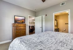 其他 5 Luxurious Renovated Pool Basketball Playground