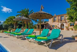 Others 4 Es Tur in Santany