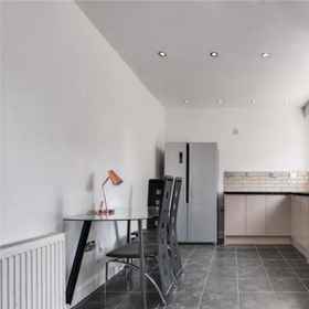 Primary image 1 Limehouse Townhomes A Modern 4-bedroom 3-bathroom Townhome With a Private Garden, One Canada Square Hotels