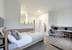 Lainnya 7 For Students Only Bright Ensuite at St Mungo's in Glasgow