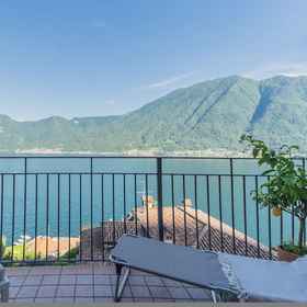 Room 1 Casa Vela in Sala Comacina, Province of Como Hotels