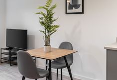 อื่นๆ 7 Host Stay 36 Waterside Place