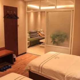 Room 1 Yiyuan Impression Inn, Eryuan Xian Hotels