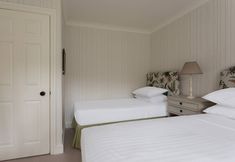 อื่นๆ 4 Upper Addison Gardens II by Onefinestay