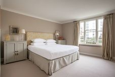 อื่นๆ Upper Addison Gardens II by Onefinestay