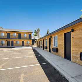 Primary image 1 The Central Block, Central Oregon Community College Hotels
