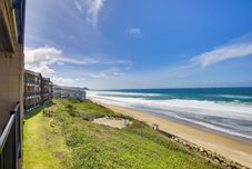 其他 Comfortable Lincoln City Condo w/ Patio & Views!