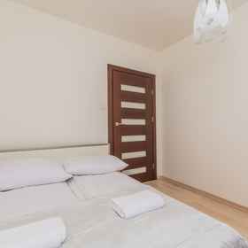 Room1索波特 Calm by Grand Apartments，Sklep Charytatywny LukLuk飯店