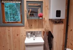 其他 7 Little Greenwood Shepherd Hut - Sleeps 2