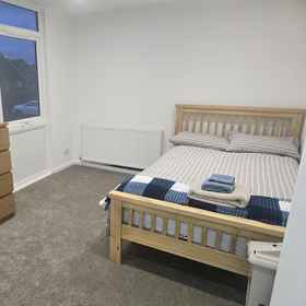 Primary image 1 Friendly Retreat at Windermere Way Upto 6 Guests, Hotel Northamptonshire