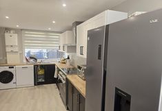 Others 4 Friendly Retreat at Windermere Way Upto 6 Guests