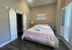 Others 5 ELUX with heated pool spa
