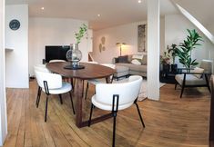 Lain-lain 4 Copernic Line Elegant 3BR Apartment in Paris