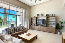 其他 Splash Into Style Ground Floor Poolside Condo