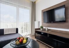 Others 3 Deluxe Apartment Near the Sea