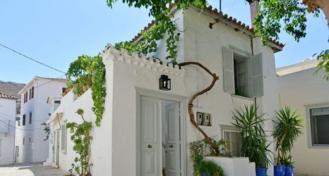 Lain-lain 2 A Sea-licious Vacation - Chic Style in Hydra