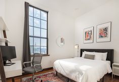 Others 3 Sosuite 2BR Apt w Balcony W D Gym On-site Bar