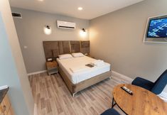 Others 7 Lacasa Royal Hotel